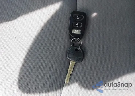 2013 Hyundai Elantra Gls из США, поврежденный, VIN 5NPDH4AE1DH354212